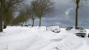 Normandie Voitures Bloquees Par La Neige Normandie Tempete De Neige Tourisme