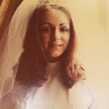 Family of beautiful 1970s bride thrilled to be reunited with film of her  Glasgow wedding
