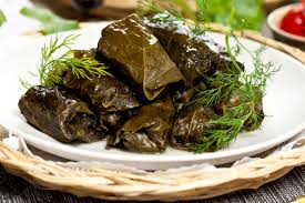 Sarmalele in frunza de hrean vor. Sarmale In Foi De Vita De Vie Jurnal365 Ro