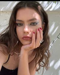 Florence Hunt Style, Clothes, Outfits and Fashion • CelebMafia