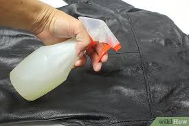 Cara menghitamkan jaket kulit yang telah kusam dengan bahan alami dan sangat praktis. 3 Cara Untuk Melenturkan Jaket Kulit Wikihow