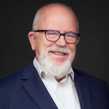 I took a short break from posting here, and it reminded me of something  important: less is more. LinkedIn isn't in my top priorities right now—and  that's intentional. My focus has been: