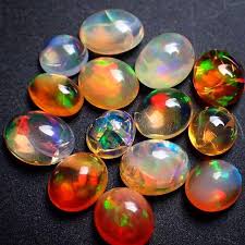Types Of Iridescent Gemstones Minerals Crystals And Gemstones Stones And Crystals Minerals And Gemstones