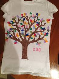 100 Days Of School Shirt Done With Fabric Paint Used Daughters Thumbprints For The Leaves 100 Dias De Clases Dias De Escuela 100 Dias