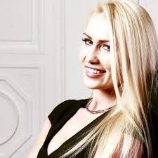 Alicia Richter's Instagram, Twitter & Facebook