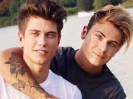 Sei anche tu una fan sfegatata di benji e fede allora ecco per te tutto ciò che c'è da sapere sui cantanti del momento: Benji E Fede Gay Il Gossip E La Verita Di Benjamin E Federico