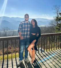 Tiffany DeMeo Campbell (@tiffanysellsva) • Facebook