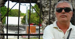 Albert Vataj: KOLOSËT E RREMË BRENDA VETES