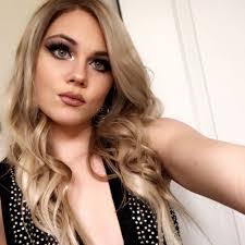 Ruby Curl's Instagram, Twitter & Facebook