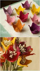 Basteln Mit Eierkarton Osterkranz Aus Fruhlingsblumen In Einpaar Einfachen Schritten Eierkarton Basteln Eierkartons Diy Ideen Basteln