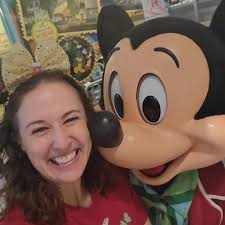 Are Chef Mickey's and Hollywood & Vine similar Disney World character  dining options?