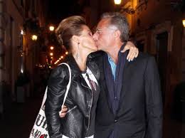 I soldi che spendo sono i miei. Sonia Bruganelli La Moglie Di Paolo Bonolis Mi Insultano In Rete E Solo Invidia Corriere It