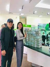 Hòn đá vô hình, tổn thương sâu thẳm! Thá»§y Tien Cong Vinh Rut Tiá»n Máº·t Há»— Trá»£ 13 000 NgÆ°á»i Dan Quáº£ng Binh Vov Vn