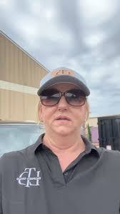 Bret Bloom's Instagram, Twitter & Facebook