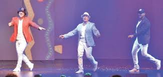 Ha trabajado como conductor en varios programas de televisión y radio, generalmente enfocados en el humor. El Grupo Midachi Festeja Sus 35 Anos Diarioshow El Portal De Espectaculo