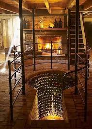 Tout Sur La Cave A Vin Cave A Vin Stockage Du Vin Maison Ideale