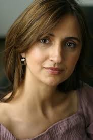 Journey from the Land of No: A Girlhood Caught in Revolutionary Iran:  Hakakian, Roya: 9780609810309: Amazon.com: Books