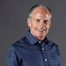 Maureen Decoste's Instagram, Twitter & Facebook