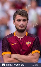 Burada 7 sene emek veren futbolcu, 2005 yılında ülkesinin köklü kulübü olan partizan'ın alt yapısına transfer oldu. Pin On Adem Ljajic