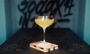 10 Gin Cocktails That Every Gin Lover Should Know Heystyles Gin Cocktails Gin Und Tonic