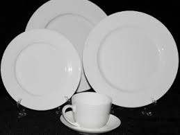 Piring makan lismas sango 9 inch. Jual Piring Makan Murah Berkualitas Dari Banyak Jenis Dan Model