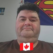 Can zucchini be eaten raw? Name two ways to serve it raw.