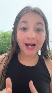 Amelia Colon's Instagram, Twitter & Facebook