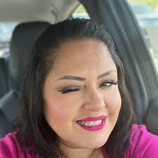 Kaitlin Pyle's Instagram, Twitter & Facebook