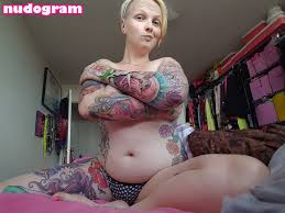 Inked Sophie Гола изтичане OnlyFans снимка 9 - Nudogram v2.1