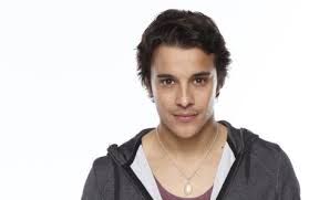 Groupies bleiben nicht zum frühstück) is a 2010 german comedy film directed by marc rothemund. Wie Hat Kostja Ullmann Den Ersten Filmkuss Erlebt