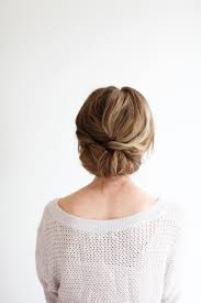 Perfect for rushed mornings, weekends, or lazy days at this low messy bun takes two minutes and looks adorable. How To Low Bun Irrelephant