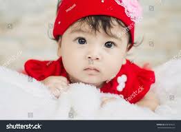 The fifteen crochet dresses in this collection include a variety of colors and styles for different newborns. Baby Girl In Red Dress Online