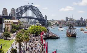 Wir durchsuchen das internet und finden das passendste angebot für dich Sydney Foreshore At Circular Quay On Australia Day 2016 Living Nomads Travel Tips Guides News Information