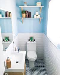 Desain kamar mandi juga harus anda perhatikan jika memang ingin membuat rumah anda semakin terkesan minimalis dan modern. 6 Inspirasi Desain Kamar Mandi Kecil Ukuran 2x2 Nyaman Bebas Suram