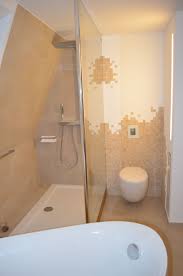 Schone Losung Fur Eine Dusche Mit Dachschrage Bad Mit Dachschrage Dusche Badezimmerideen