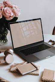 Pin By Maria Beatriz On Work Laptop Photography Laptop Screen Laptop Wallpaper Desktop Wallpapers