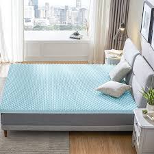 Before buying one, you need to know what are its benefits, is it what you need, it is affordable and egg crate mattress toppers are designed with open or closed cell foam which is available in various sizes including single, king, and queen beds. Buy Recci 2 5 Inch Egg Crate Mattress Topper King Pressure Relief Memory Foam Mattress Topper For Back Pain Gel Infused Mattress Topper Cooling Breathable Certipur Us Certified King Size Online In Italy B095kq51f9