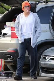 See full list on imdb.com Jean Claude Van Damme 59 Ist Fast Nicht Wiederzuerkennen Mit Kurzen Rotlichen Haaren Aktuelle Boulevard Nachrichten Und Fotogalerien Zu Stars Sternchen