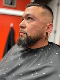 Get haircut at gentlemen's place in Brighton