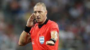 La formation à la française c'est la meilleure du monde. L Argentin Nestor Pitana Designe Pour Arbitrer France Uruguay Eurosport