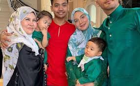 Aliff syukri bercerai dengan isteri atau cerita aliff syukri cerai datin shahida mendapat perhatian ramai. Live Walimatul Urus Aiman Hazeem Siti Nurhafizah Cute766