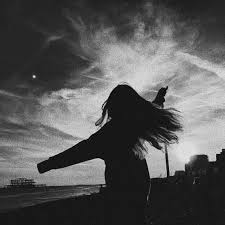 Black And White Profile Pictures Aesthetic Sakin Kirginligim Olma Cunku Orasi Cok Kalabalik Orda Seni Taniyamam In 2020 Sky Aesthetic Dark Photography Silhouette Photography