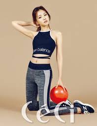 A Pink S Na Eun Makes You Drag Yourself To The Gym In New Balance Gear For Elle Apink Naeun Fashion Son Na Eun