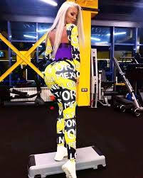 Asistenta tv este de nerecunoscut | foto în articol. Loredana Chivu Official Home Facebook