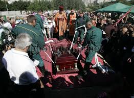 После он остался в труппе театра, где проработал семнадцать лет. Foto Pohorony Bogdana Stupki Unian