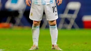 Leo sale ileso de la ráfaga de faltas del clásico. Iagdirtoc5pc M