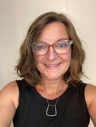 Holly Borham's Instagram, Twitter & Facebook