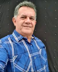 Humorous anecdote about a police officer's wardrobe malfunction in Central  London