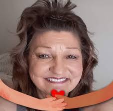 Linda Lenning's Instagram, Twitter & Facebook