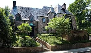A peek inside Barack Obama's new mansion